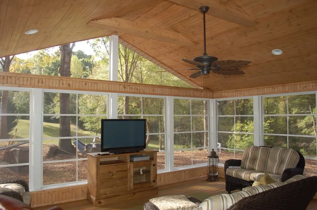 Custom Screened Porches photo 2